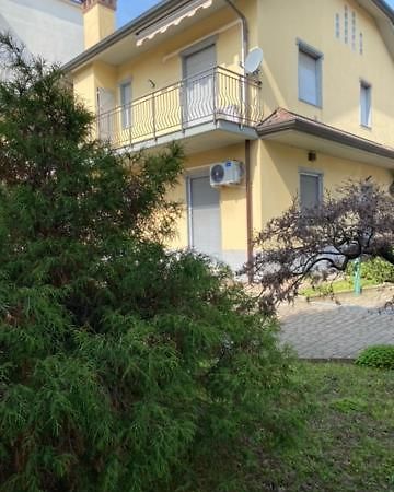 La Casa Di Amalia Apartment Ро Екстериор снимка