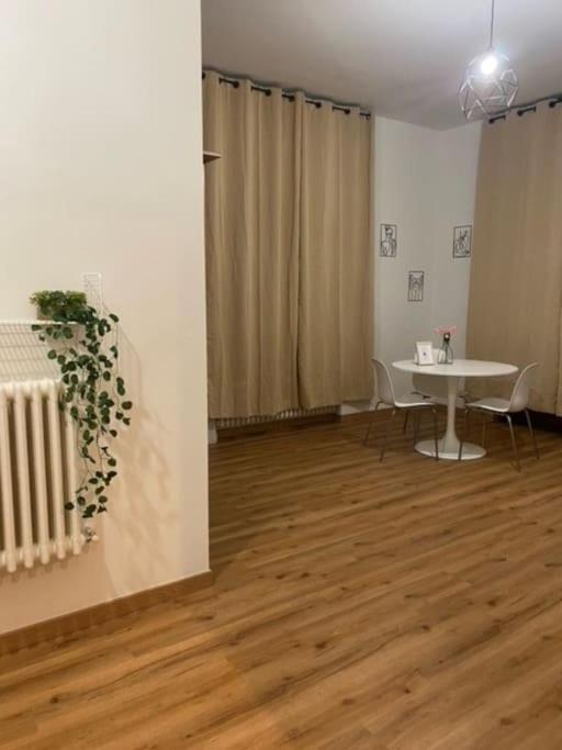 La Casa Di Amalia Apartment Ро Екстериор снимка